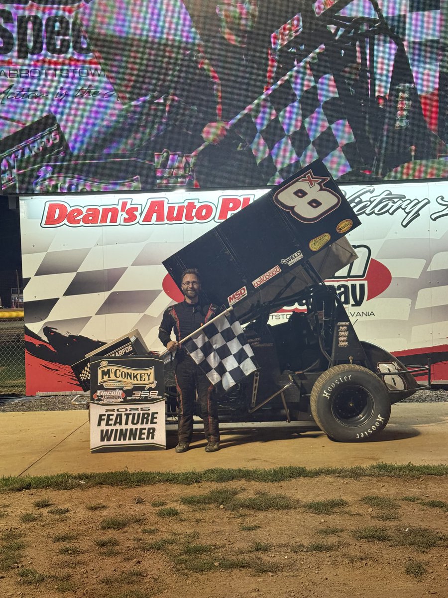 Another Cameron in Dean's Auto Plaza victory lane tonight! This time its Cameron Merriman after scoring the $2,000 win in the McConkey Insurance &amp; Benefits 358 Sprint Car Feature!