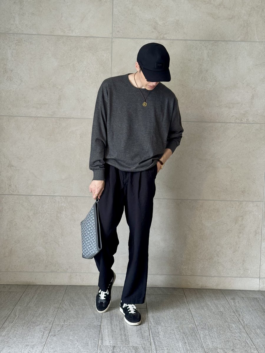 Tkoyuroku's tweet photo. 朝イチ子供達と散歩🚶
Watch #patekphilippe
Cap #fendi 
Eyewear #jacquemariesmariemage 
Necklace #freecity 
Ring #cartier
Bag #goyard
Knit #cashandbarba
Pants #hermes #aton
Shoes #dior https://t.co/Yc9UhNc0Ip