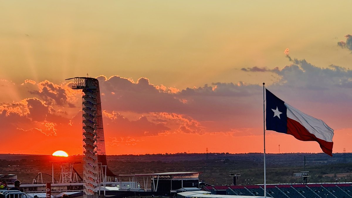 No camera can do it justice. Sunset over ⁦<a href="/COTA/">Circuit of The Americas</a>⁩. #USGP Day’s end 2.