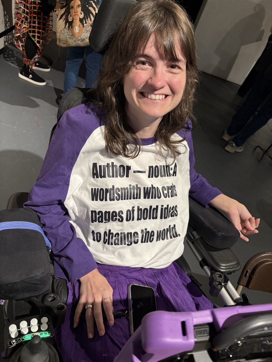 Great day to be an #author at the CT #LitFest! 📚 

#authorlife #bestsellingauthor #boldbraveandbreathless #booksigning #connecticut #literaryfestival #disabledauthor #disability #memoir #WoodhallPress