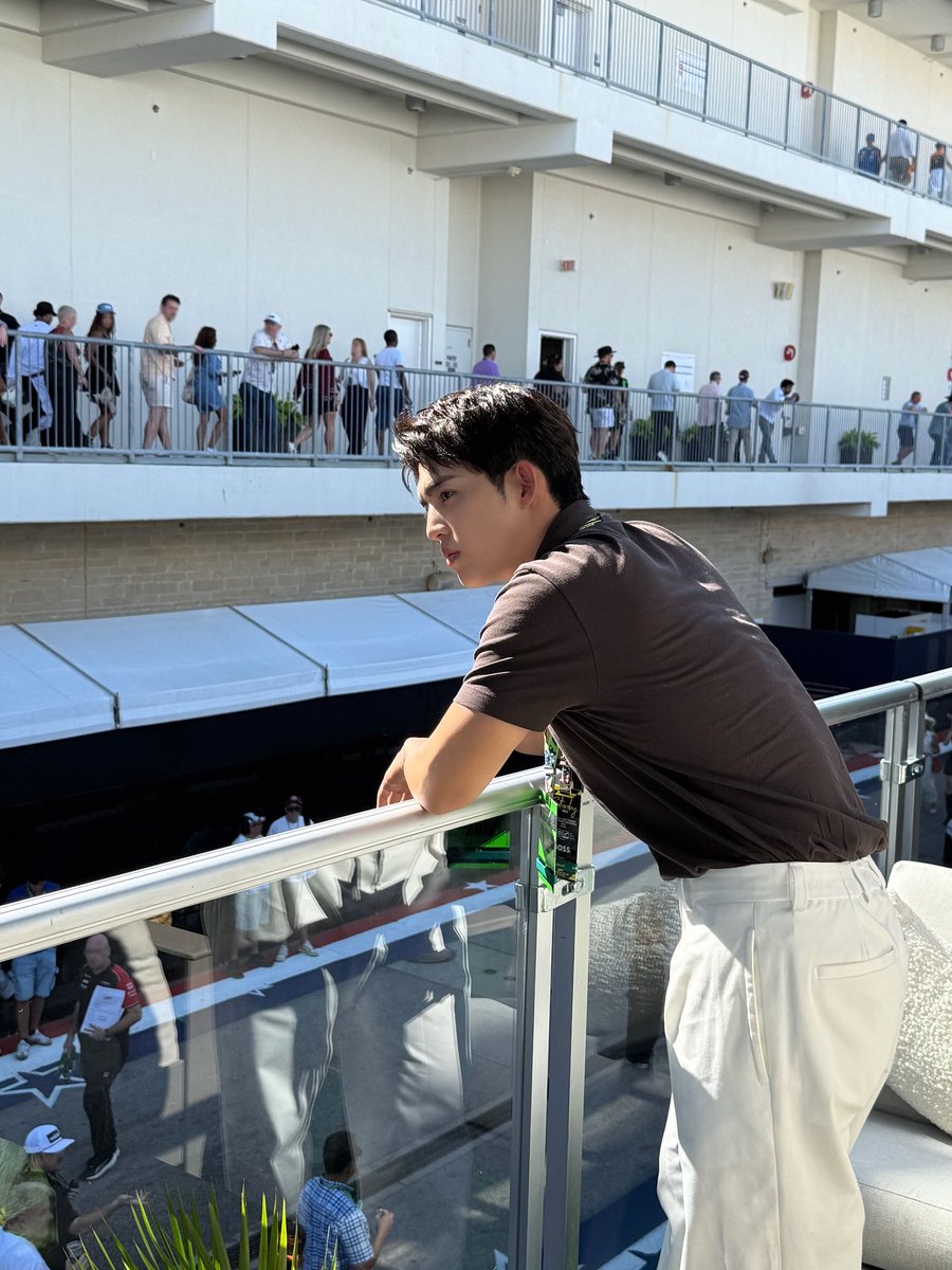 ︎︎︎︎ ︎ tweet media