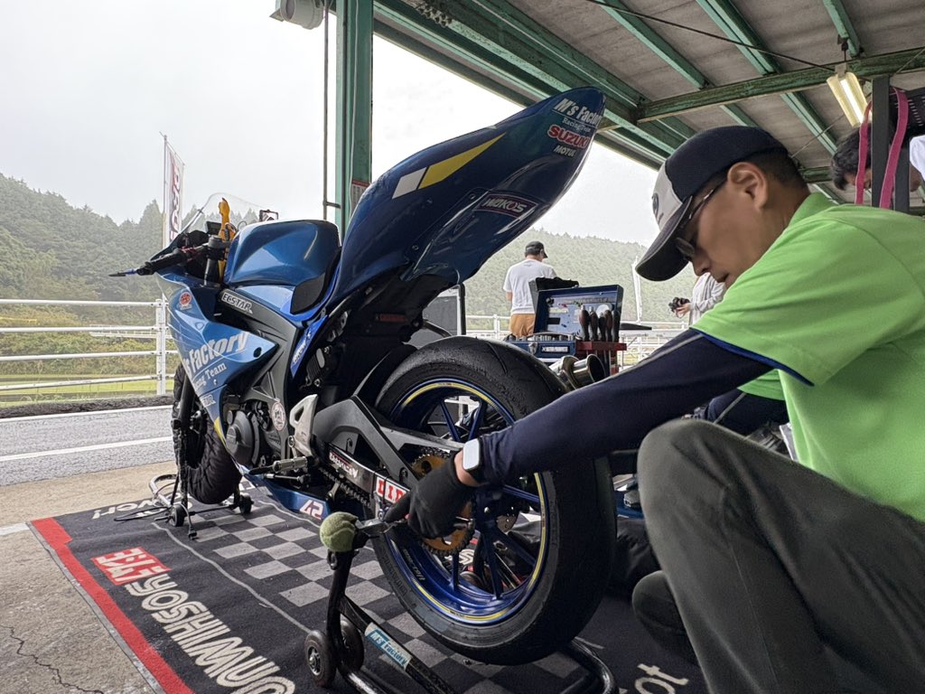 riechi____'s tweet image. 今日もミニバイク✨
今日もモリカズさん✨
あたしのお守り役www
持って来る物リスト準備OK🙆‍♀️
#お題付耐久草レース
#ソニックパーク安心院
#BROWS