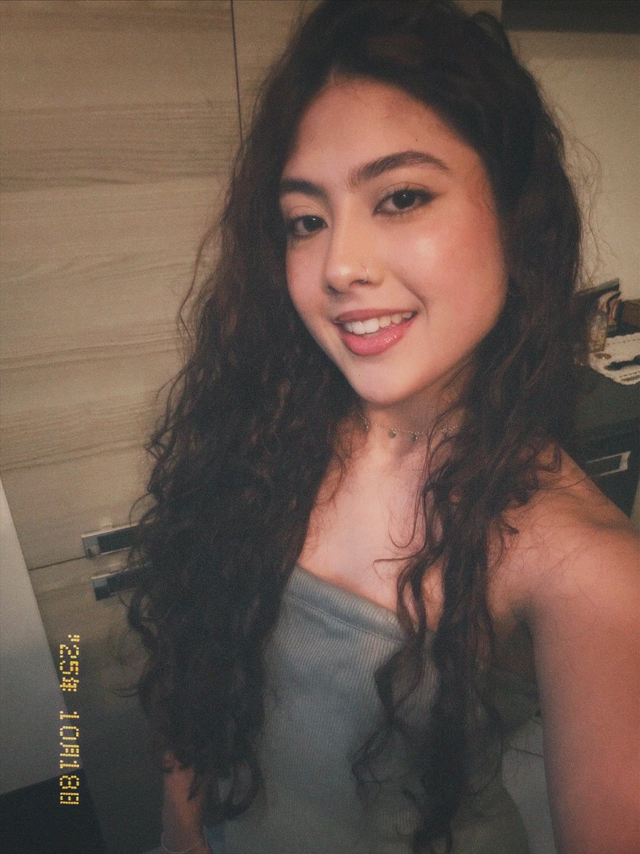 girs_125's tweet photo. Adoro o fato de ter me tornado que eu mais admirava na infância, uma mulher mais sereiuda 🧜🏼‍♀️ https://t.co/cIqwpMYbWr