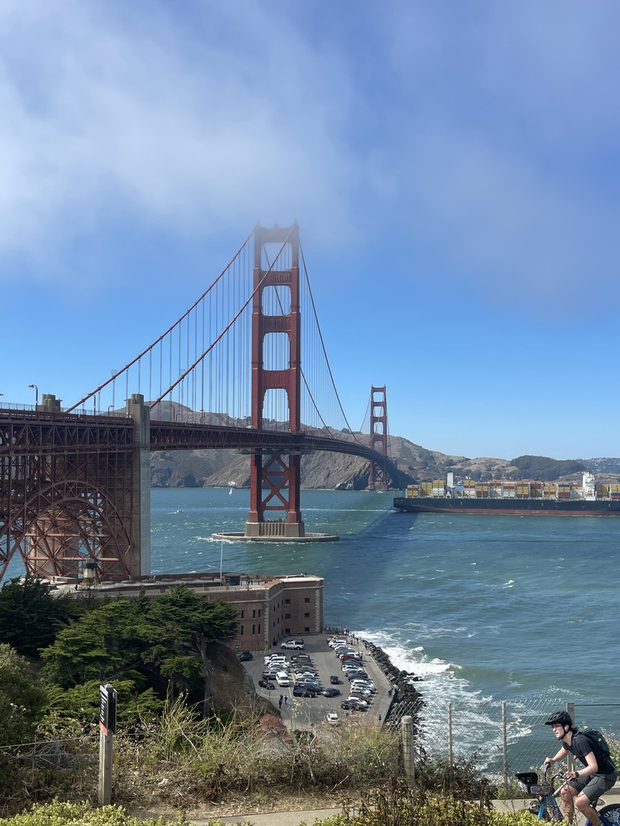 juliafedorin's tweet image. Why Toronto over San Francisco?
Someone asked this at a @build_canada event I attended this week, and it stuck with me, especially as someone who previously wanted to move to SF.
Here’s how I’d answer it:
-The most diverse city in the world.
-Some of the best food anywhere.…