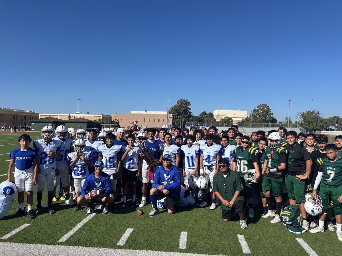 NEFF vs ROSS Backyard Brawl 2025 🏈
Congratulations to NEFF middle school on taking the crown on this year’s matchup. Each team showcased lot’s of talent on both sides of the ball and there is much to look forward to. The future is looking bright for Husky Nation!