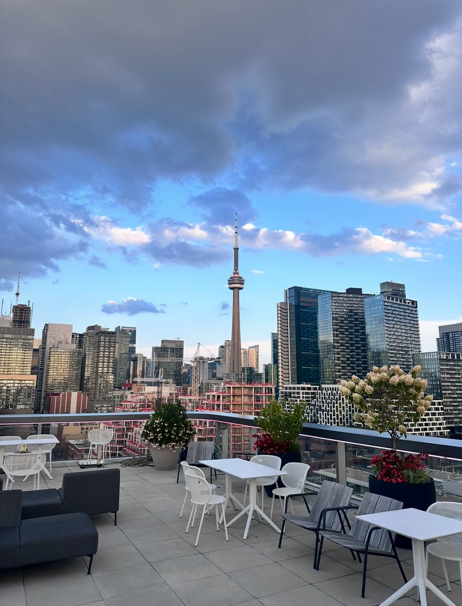 juliafedorin's tweet image. Why Toronto over San Francisco?
Someone asked this at a @build_canada event I attended this week, and it stuck with me, especially as someone who previously wanted to move to SF.
Here’s how I’d answer it:
-The most diverse city in the world.
-Some of the best food anywhere.…