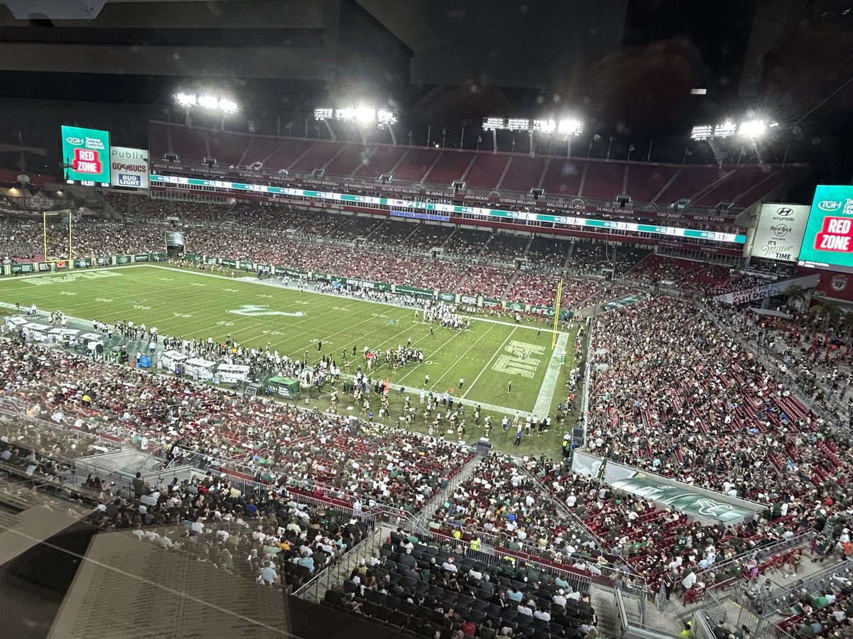 Tom Layberger (@tomlay810) on Twitter photo Announced attendance is 45,169. Largest homecoming crowd since 2009. The pic below is from the second quarter. Far side filled up decently. Maybe 30K-32K actually in the seats.  #usf Announced attendance is 45,169. Largest homecoming crowd since 2009. The pic below is from the second quarter. Far side filled up decently. Maybe 30K-32K actually in the seats.  #usf