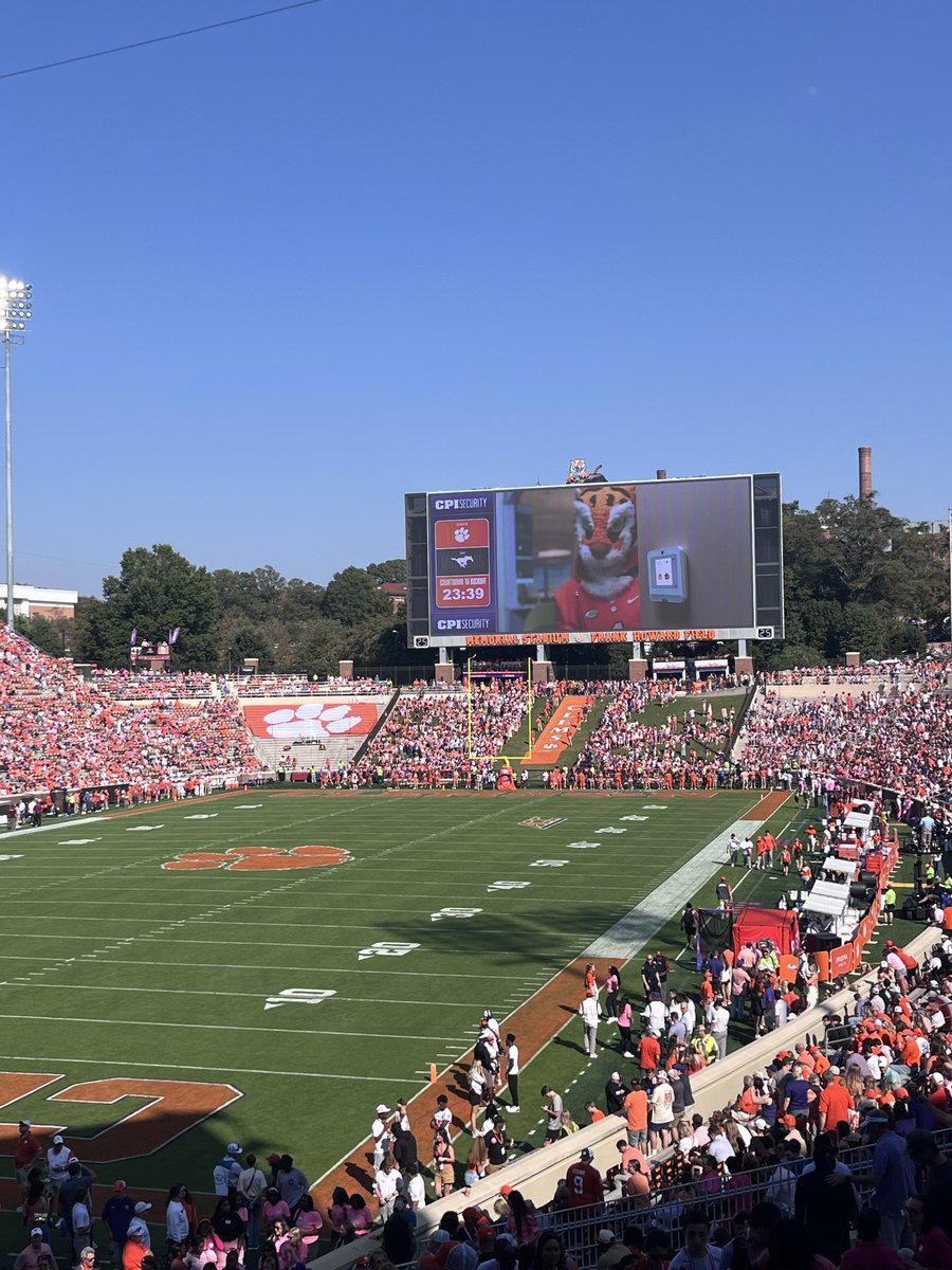 🔥 Had an amazing time at Clemson University today! The game was electric, and it was awesome meeting the coaches, staff, and other recruits. Thanks for the hospitality! 🙌 #GoTigers <a href="/ClemsonFB/">Clemson Football</a> 

@coach_grass
<a href="/CoachMattLuke/">Matt Luke</a>
@coacheason1
<a href="/s__valentine/">Shanelle' Valentine, M.S</a>
<a href="/Clements_TJC/">Tyler Clements</a> 
<a href="/AlexTilyou/">Alex Tilyou</a>