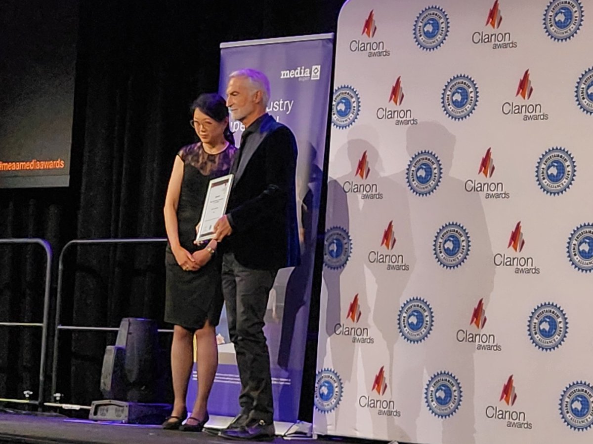 Ludges's tweet image. Journalism team of @UniofQld makes a big showing at the Queensland Clarion Awards &amp;amp; SCA Head of School Jenna Ng presented the Most Outstanding Contribution to Journalism Award to Andrew Lofthouse @UQCom_Arts @Loftea