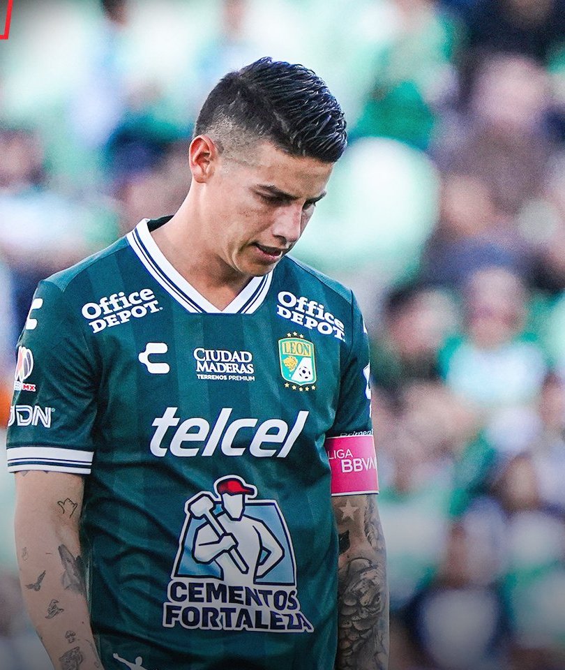 HINCAPIEDATOS's tweet image. 🇨🇴 Solo 2 triunfos de James Rodríguez cuando ha jugado con León en 10 partidos del Torneo Apertura de México 2025. Los demás resultados fueron 5 derrotas + 3 empates.
La presencia de James no es influyente. En este lapso ha marcado 3 goles, todos de penalti y una sola asistencia