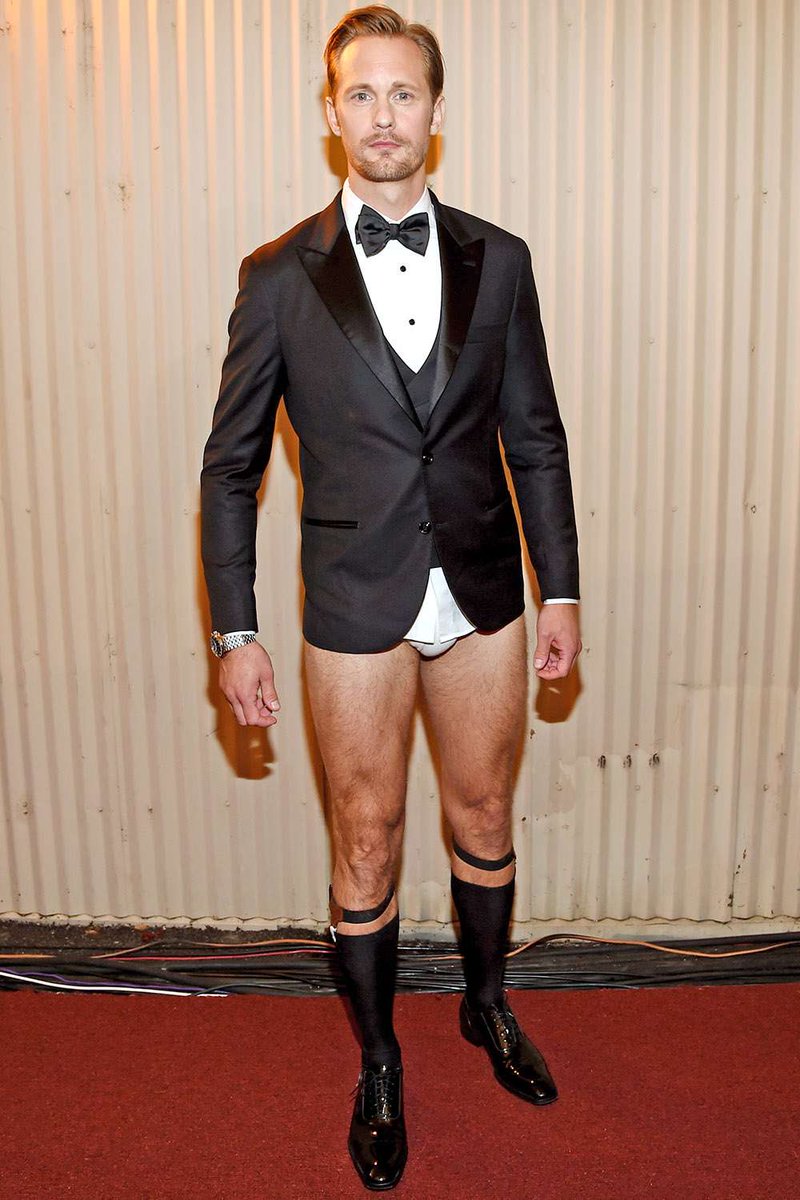 Notaspider567's tweet photo. @metgalacrave He always has had some great red carpet looks. What other man would give us this range? https://t.co/r8OsLIJd5B