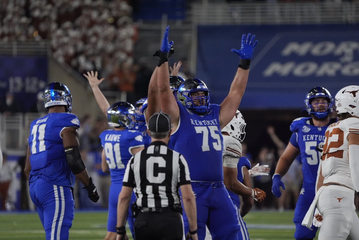 Tied up!  Overtime!@heraldleader <a href="/KentuckySports/">Herald-Leader Sports</a> <a href="/markcstory/">Mark Story</a>