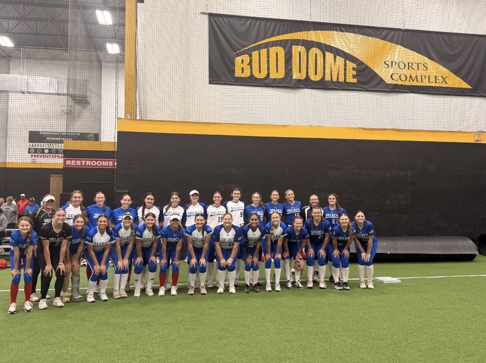 L8farquhar's tweet image. Thank you to all the coaches who came to watch our organizational workout today.  Thank you @ejonesrockchalk and all the other coaches who helped today.