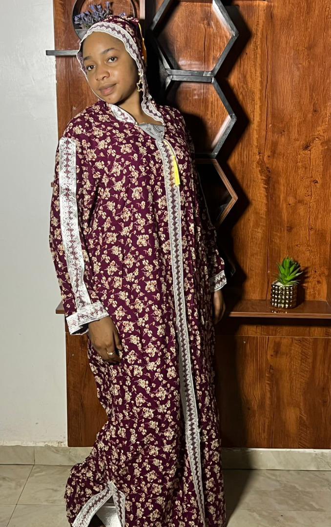 NEW PRINT
Hoodie Gowns 💯 Cotton 
*AVAILABLE*
Desr:Exclusive Designs 
Wholesale 
Price Tag 🏷️ : *14k
Location Kano 
Delivery nationwide 
Retweet fissabillilah 🙏