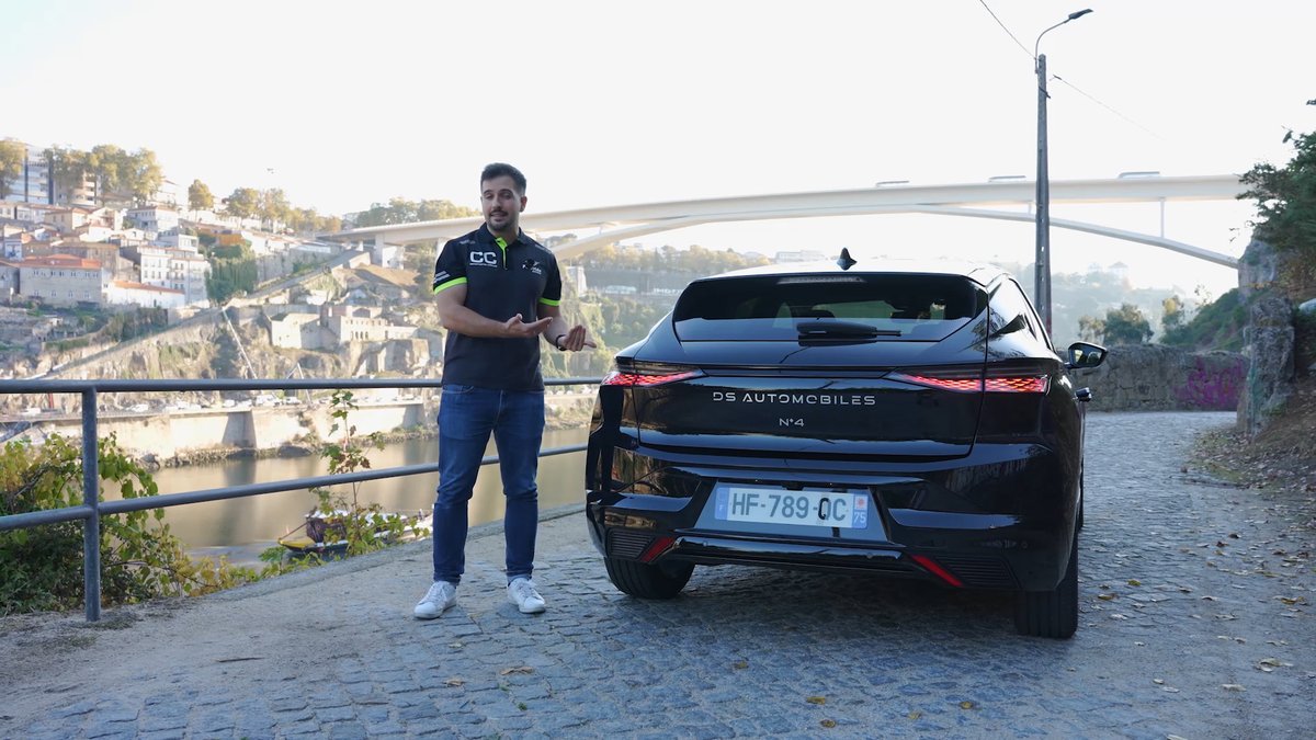 puntalproductions (@puntalproduc) on Twitter photo Nos vamos ahora hasta Portugal 🇵🇹 con <a href="/Juanjo_Godmode/">Juan José López</a>, que ha tenido la oportunidad de subirse en el nuevo <a href="/DS_Espana/">DS España</a> Nº4 🇫🇷. El nuevo modelo estrena un lenguaje de diseño más moderno 🎨 y mucha tecnología a bordo 👍.
<a href="/CCubicos/">Centímetros Cúbicos</a> <a href="/antena3com/">Antena 3</a> <a href="/anavellosillo/">Ana Vellosillo de la Merced</a> #CCubicos404 Nos vamos ahora hasta Portugal 🇵🇹 con <a href="/Juanjo_Godmode/">Juan José López</a>, que ha tenido la oportunidad de subirse en el nuevo <a href="/DS_Espana/">DS España</a> Nº4 🇫🇷. El nuevo modelo estrena un lenguaje de diseño más moderno 🎨 y mucha tecnología a bordo 👍.
<a href="/CCubicos/">Centímetros Cúbicos</a> <a href="/antena3com/">Antena 3</a> <a href="/anavellosillo/">Ana Vellosillo de la Merced</a> #CCubicos404