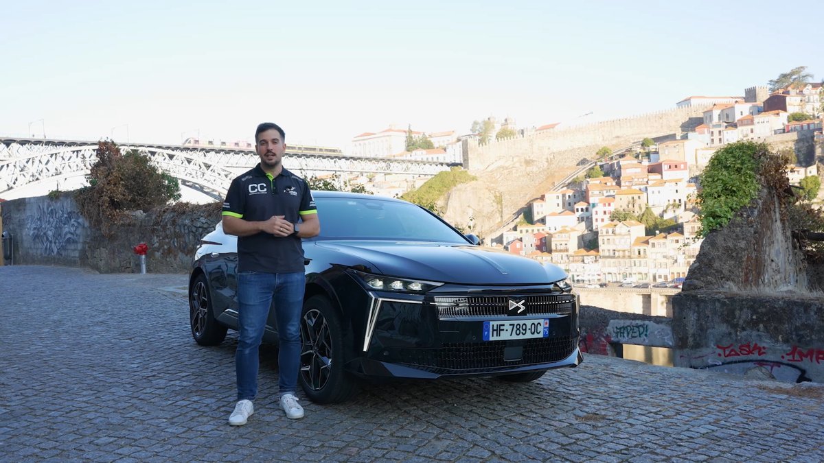 CCubicos's tweet image. Nos vamos ahora hasta Portugal 🇵🇹 con @Juanjo_Godmode, que ha tenido la oportunidad de subirse en el nuevo @DS_Espana Nº4 🇫🇷. El nuevo modelo estrena un lenguaje de diseño más moderno 🎨 y mucha tecnología a bordo 👍.

@puntalproduc @antena3com @anavellosillo #CCubicos404