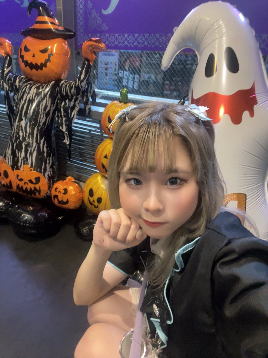 今日もありがとう໒꒱· ﾟ
1本目寂しいかなと思ったけどキミが見えてにこにこだったよん❣️住之江公園で初めましてしたりビラ貰えて嬉しいだた❣️仲良くしてー꒰ᐡ⸝ɞ̴̶̷ ·̮ ɞ̴̶̷⸝ᐡ꒱ ライブ中名前呼んでくれるのも嬉しい❣️いつもありがとうo̴̶̷̤  ̫ o̴̶̷̤
 #skilloflight #スキルスキ