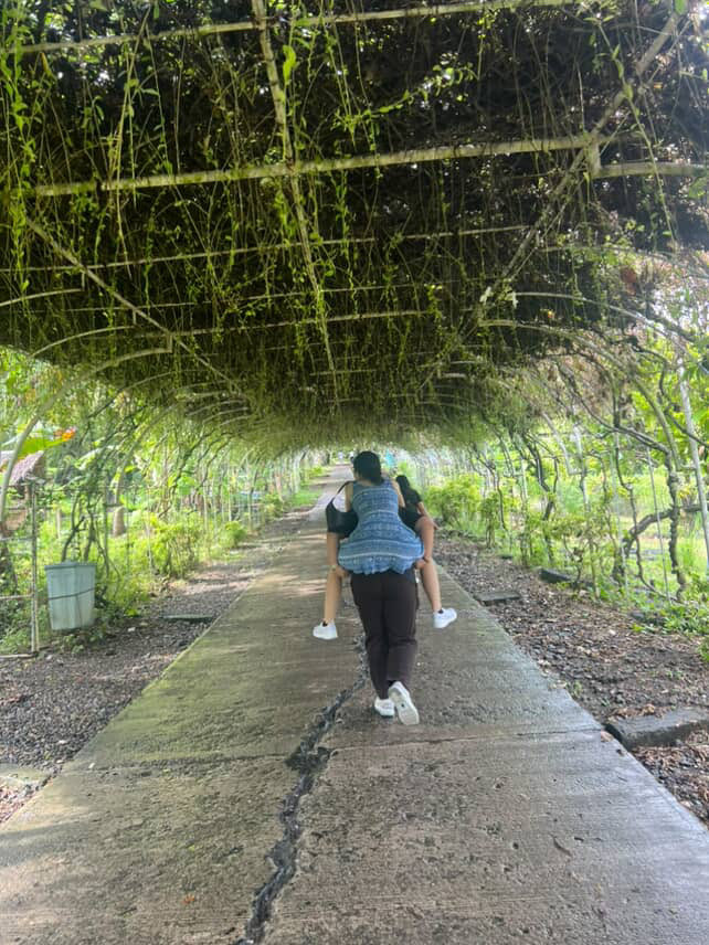 Sa mga naghahanap po ng piggyback pictures :) <a href="/jamrvryu_/">Jammy</a>