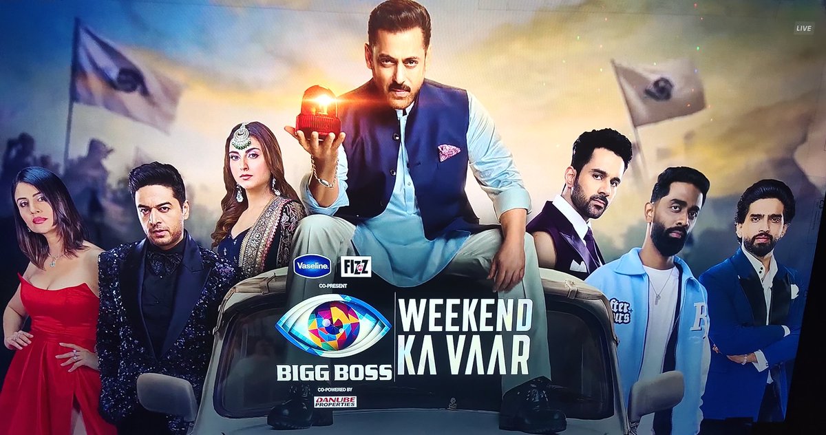 WE WATCH BB FOR BASEER , and the ones who are saying this are from outside India 😭
#BaseerAli
Because India &amp; Indians doesn't care about bawaseer #BiggBoss19