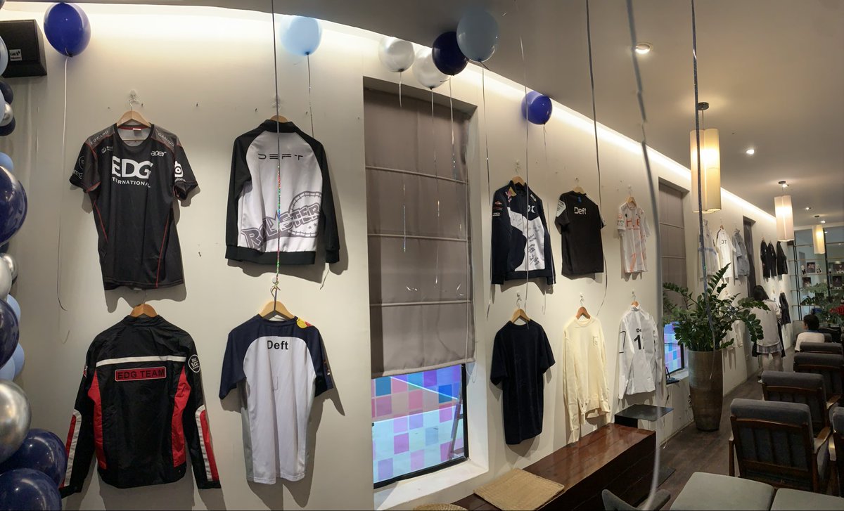 ddhlinh's tweet photo. Deft Event Birthday in VietNam 
#Delaris https://t.co/lFg9MaveW7