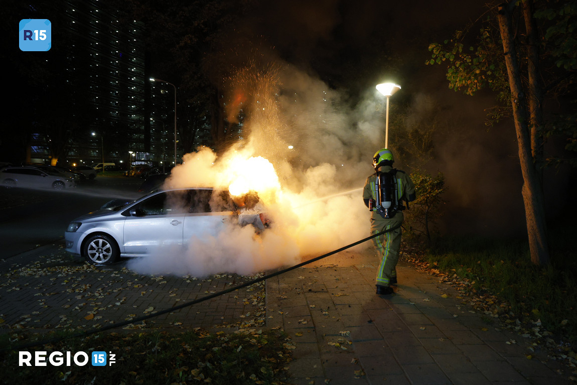 Auto in brand op Abdissenbos Zoetermeer