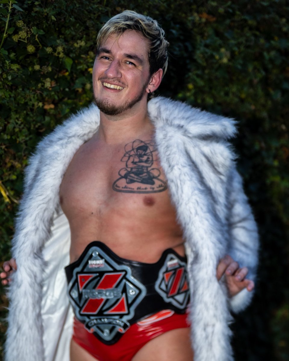 iwn_uk's tweet photo. 𝗡𝗘𝗪 𝗭 𝗙𝗢𝗥𝗖𝗘 𝗖𝗛𝗔𝗠𝗣𝗜𝗢𝗡

Breaking news from last night’s show, in shocking circumstances @IanSkinnerPW became the 12th man to hold the Z Force Championship defeating Donny Ravarro!!!

📸 Sean Whitear 

#NewEra https://t.co/W8NKo7iG3g
