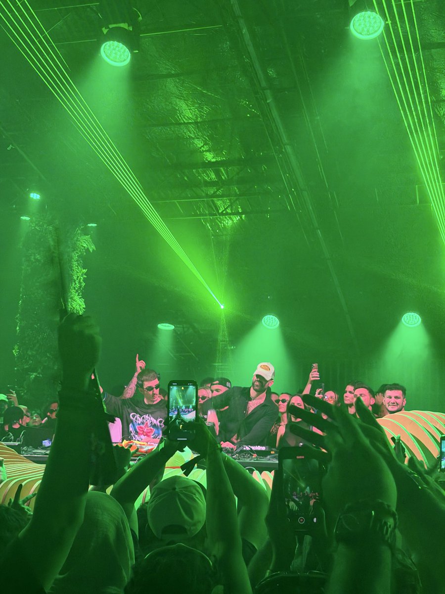 maus p pee tweet media