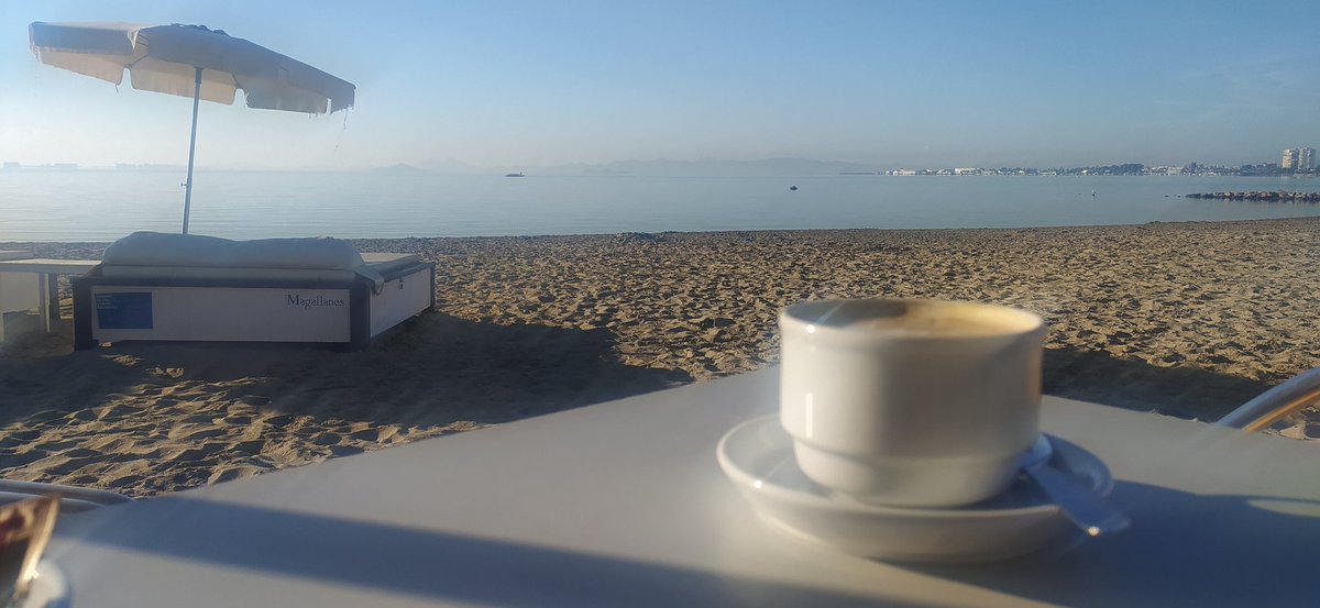 Buenos días 🌄 
Pasad un feliz domingo y coger fuerzas para la semana.