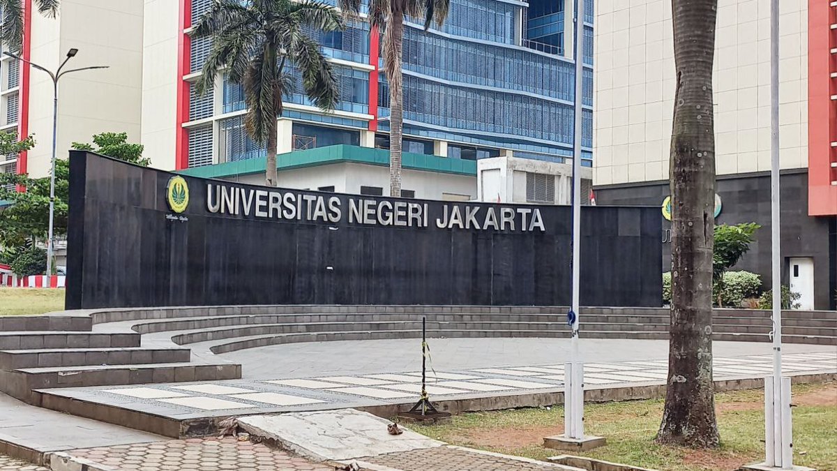 unjfess_'s tweet photo. unj!

Universitas Negeri Jakarta will officially begin the mid-test tomorrow. https://t.co/9Rx7HgWIyb