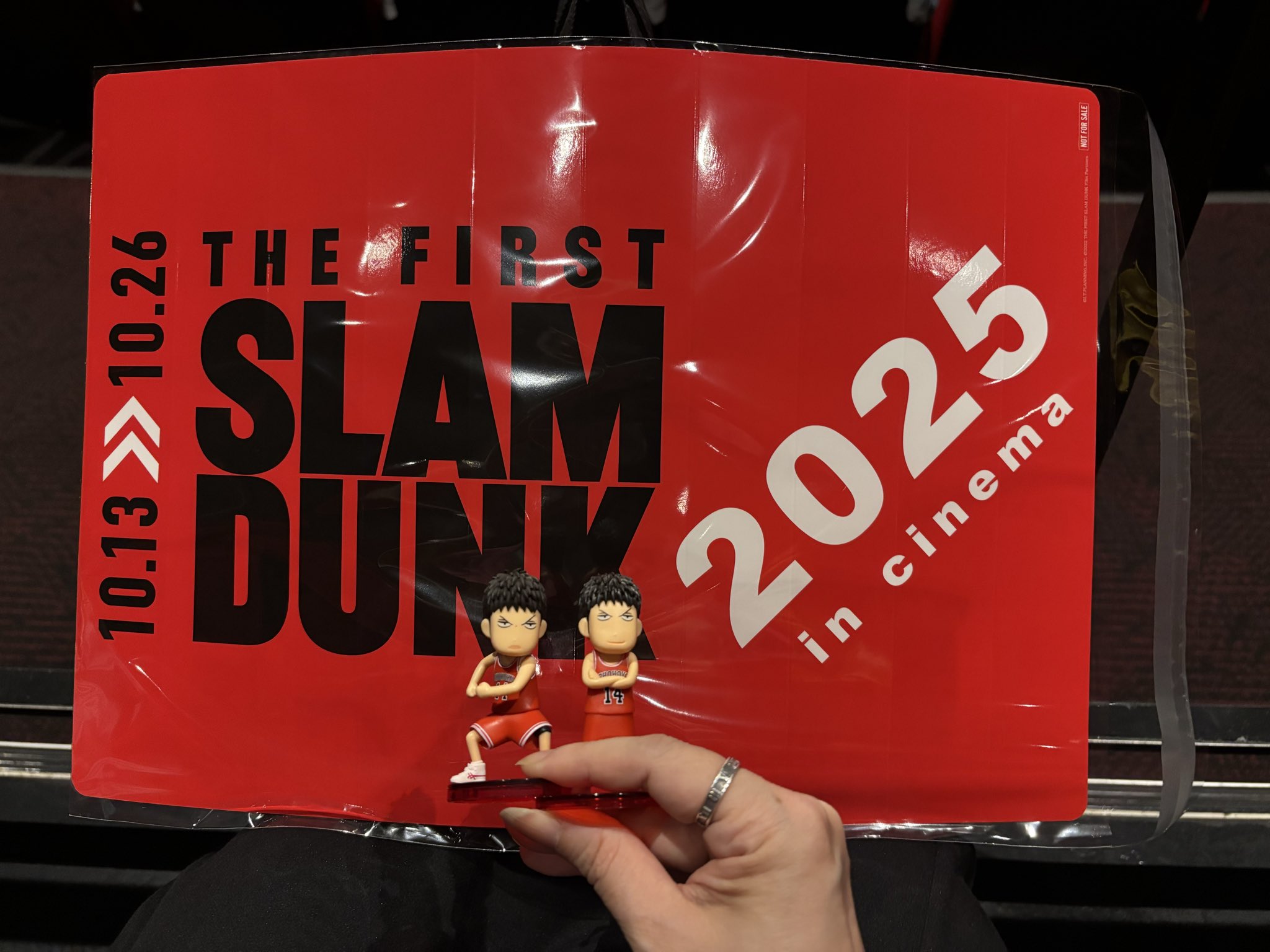 メルカリで24時間以内に売れなければ300円❗title「君を守るニャンコ」 メルカリで24時間以内に売れなければ300円❗title「君を守る