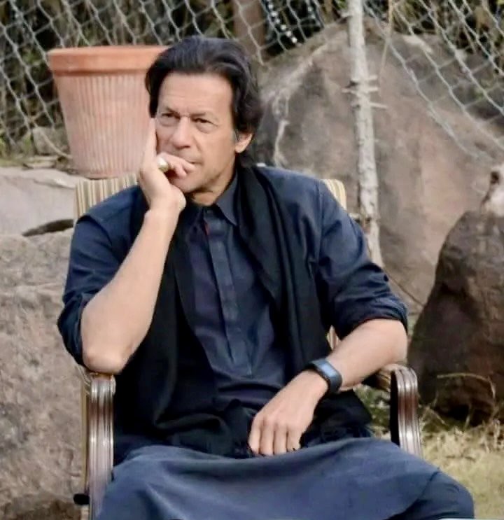 جب عمران خان کہتا رہا کہ افغان حکومت سے تعلقات بہتر کرو، آپس میں تناؤ ختم کرو، افغان مہاجرین کو بدترین طریقے سے بیدخل نہیں کرو-
تو یزیدی حکومت والے اس کو طالبان کی حمایت گردانتے تھے اور پھر افغانستان پر حملے کرنے لگ گئے-
اب جب قطر اور ترکی کی کوششوں سے مذاکرات کامیاب ہو گئے ہیں