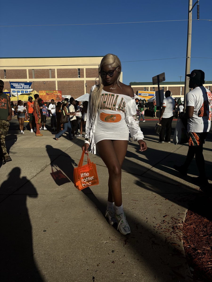 trkdoll's tweet photo. FAM-MFN-U 💚🧡 #FAMUhoco https://t.co/9memLWO4oz