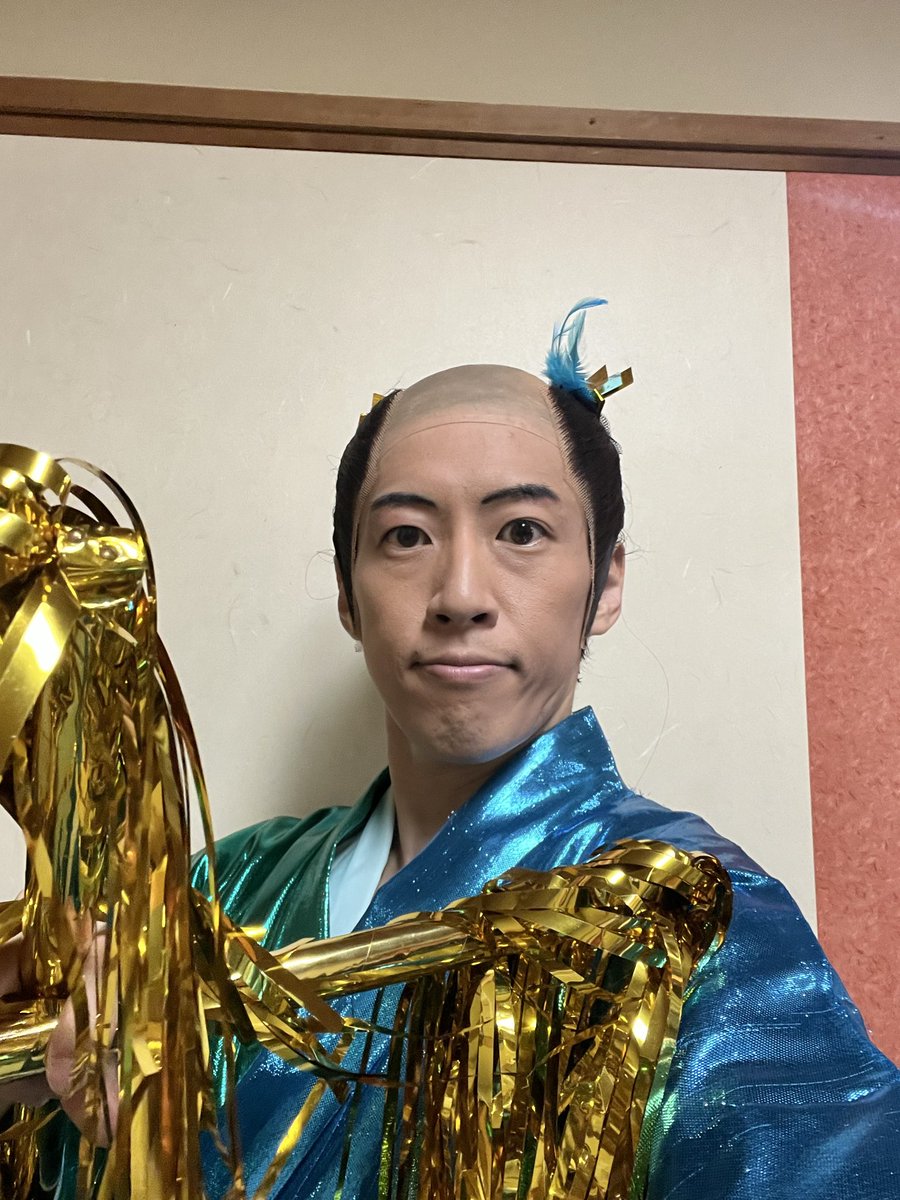 Ryo_PRAR's tweet photo. 大逆転！#戦国かーにばる 東京明治座、無事に千穐楽を終え誰も欠けることなく駆け抜けることができました！🐎⚔️🥷
めちゃめちゃ楽しかった！✨
まさかマツケンが踊れるとは思わなくて、毎日が幸せです！
次は大阪！この調子で頑張ります！🐉
#戦国武将誉賑 https://t.co/RmmlNb0szg