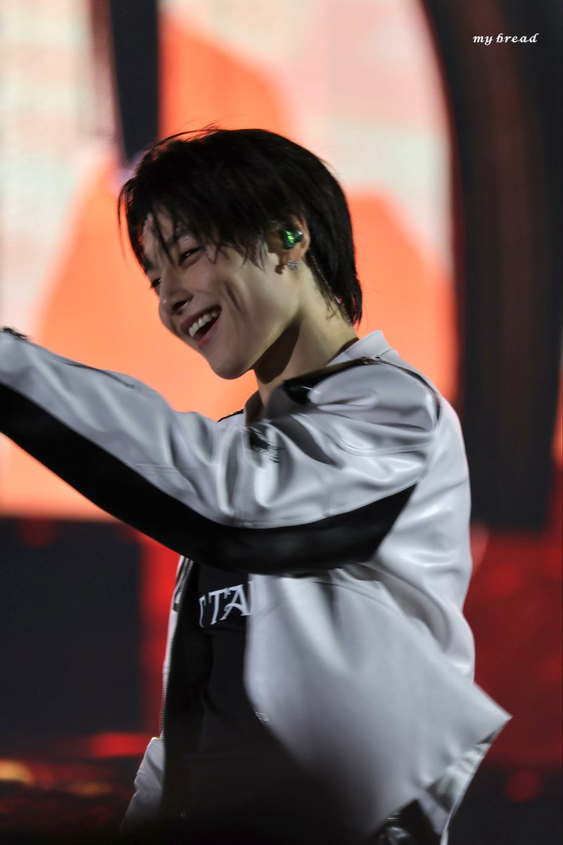 251018  celebrATE Day1 앙콘

동글 정인이 사랑스러움( .◝ ·̫ ◜. )♡

#StrayKids #스트레이키즈 #아이엔 #양정인 #I_N #JEONGIN #アイエン