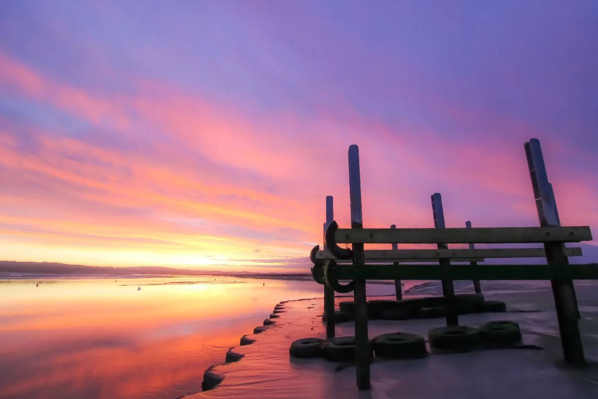 #Bondimanche sur  instagram.com/le_pasdecalais/💗Lumière d'octobre rose sur la baie de Canche. 
🔗pasdecalais.fr/octobre-rose 
👏 Merci à @laurentwarot pour cette photo
↪️ Envoyez nous vos 📸 avec #lepasdecalais !

 #octobrerose