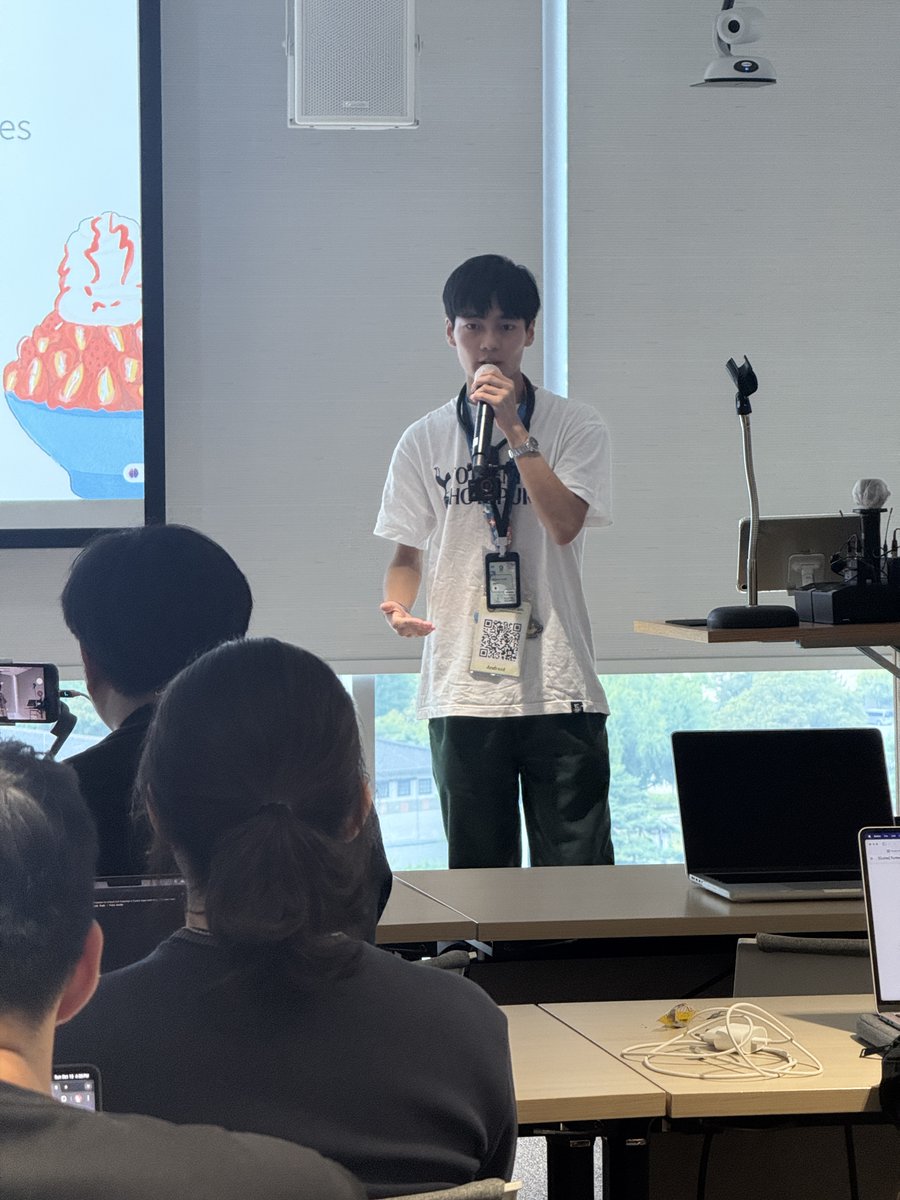 flutter_apac's tweet image. @isekiryu from YUMEMI Inc. is on stage to explore the future of maps in Flutter with the talk: Why MapLibre: Flexibility and the Freedom to Unlock Full Potential in Flutter Apps with Maps✨
#FlutterAlliance #FlutterDev
