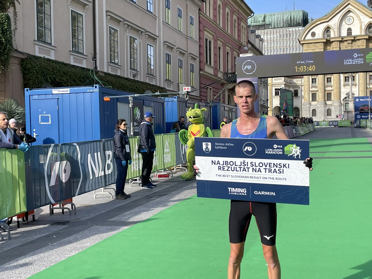 Jan Kokalj je na svojem prvem polmaratonu tekel pod 1:03 (rekord progr) in zanesljivo zmagal. Izkoristil je odlično vreme in predvsem družbo elitnih tekačev, ki so tekli na 42. "Škoda, da nisem odtekel še državnega rekorda. Čez dve leti upam, da grem na 42."
