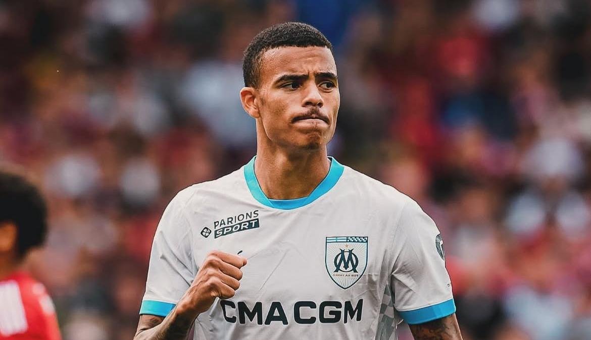 Buongiorno da quello 10 volte meno forte dell'asso che diceva di avere in mano Lotito quando si è fatto soffiare per due spicci questo ragazzo che non era né didascalico né moralizzato, perché pretendeva un ingaggio da giocatore vero che fa la differenza
#liberalaLazio #LotitoOUT