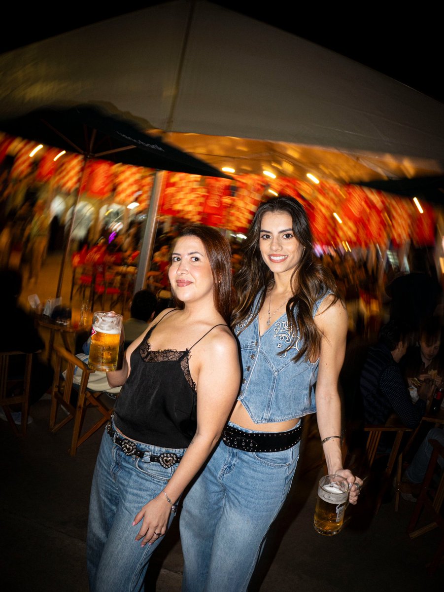 FEPY_paraguay's tweet image. 🎶🍺 La música, la alegría y la cerveza fueron protagonistas en la primera edición del Oktober FEPY Fest.

🔥Una noche para disfrutar, brindar y vivir la feria de una forma diferente.

#FEPY2025 #UIP #Oktober #Finde #Cerveza #ExperienciaFEPY