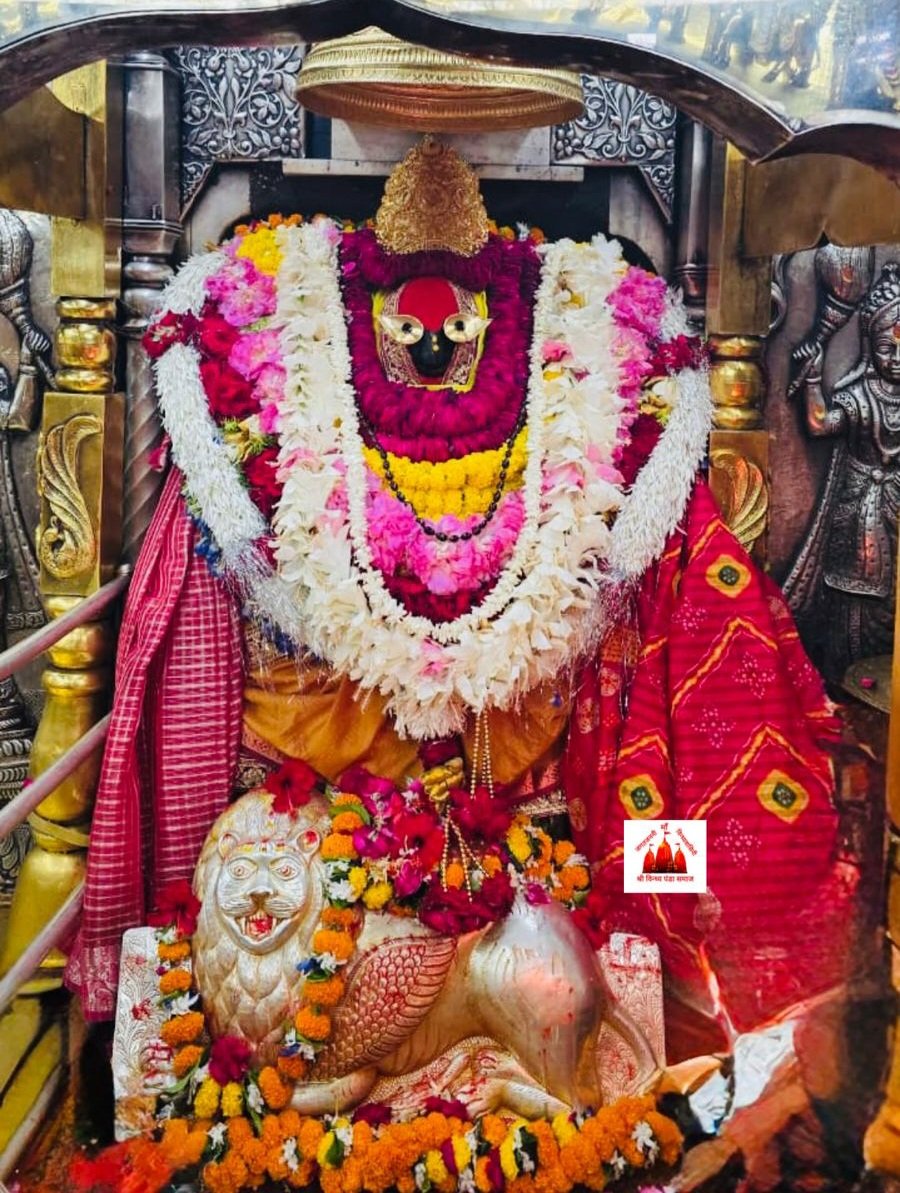 maavindhyasini's tweet image. आज दिनांक 19/10/2025 (मास शिवरात्रि)(नरक चतुर्दशी) रविवार के दिन करिये माँ के मंगला आरती का दिव्य दर्शन
जीव अमर माई अंश कहावा
ईस्वर देह माई करुणा गुण गावा🙏
जय माँ विंध्यवासिनी