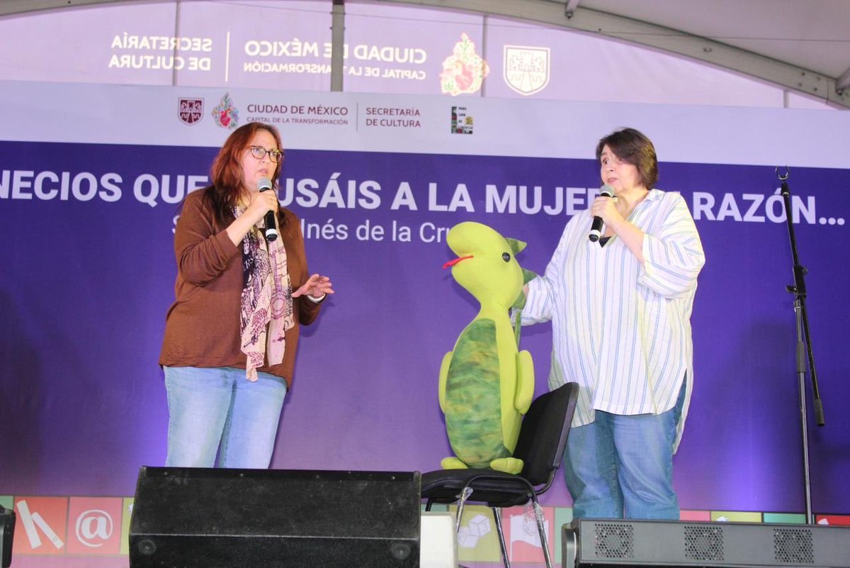 CulturaCiudadMx's tweet photo. La XXV @FILZocalo está por concluir, tras nueve días de intensa actividad que han reunido voces, ritmos y reflexiones que llenaron de vitalidad cada foro. Charlas, presentaciones, lecturas y música conforman una invitación final para encontrarse con nuevas ideas y con quienes las hacen posible.

Mañana, el Zócalo capitalino volverá a ser el gran punto de encuentro entre libros, autoras, autores y una comunidad lectora que convierte este evento en una verdadera celebración colectiva.

#EntradaLibre

Consulta el programa y no faltes a esta cita con el aprendizaje y el diálogo: https://t.co/I4gYFvRolM