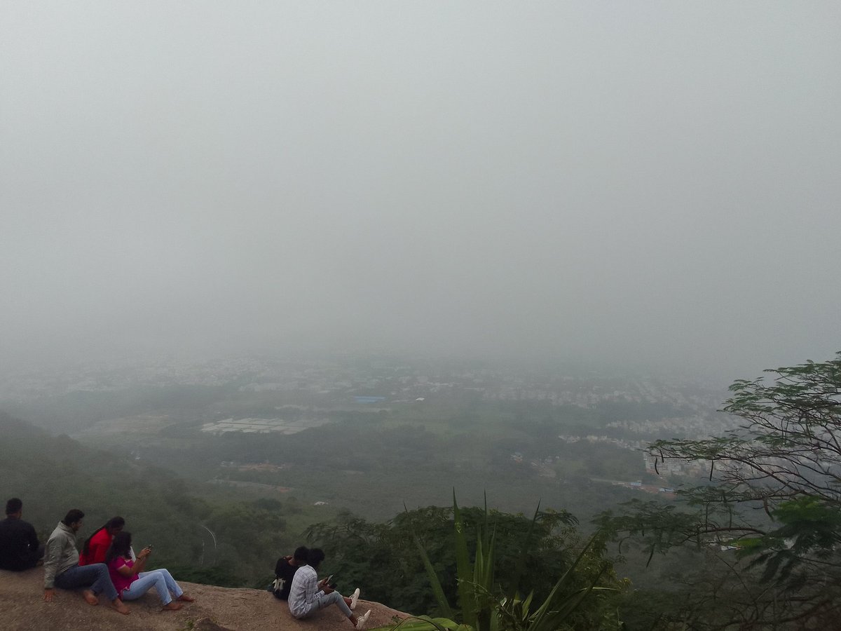 Prashanth_AP_'s tweet image. Started my day with a climb to Chamundi Hill ⛰️ The view and vibe made it worth every step!
1000 steps ⛰️ | 19 min 40 sec ⏱️ | Early morning motivation done ✅