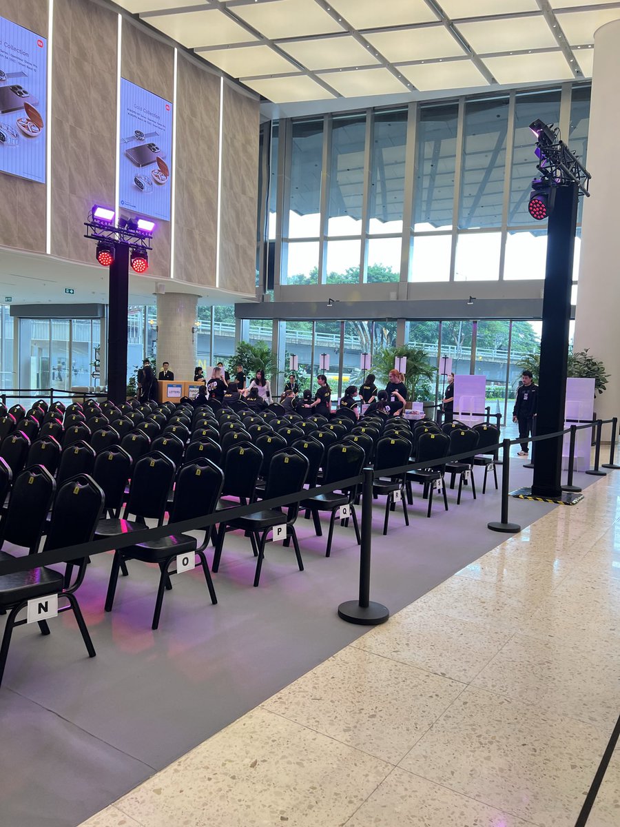 nooknickKimChoi's tweet image. งานเปิด มีที่ให้ฟค ที่ไม่ได้สิทธด้วย ใกล้มาก  รีบมากันนะ  งานดีมากกก  

#KPOPMERCH #케이팝머치
#แบมแบม #BamBam #뱀뱀
#HOMETOWN