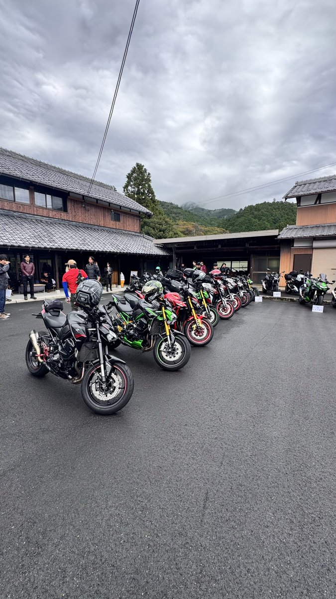 ryo_z900's tweet image. Z900の塊︎👍🏻 ̖́-

 #ZMT
 #Z900
 #Kawasaki