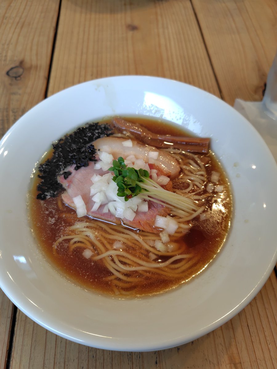 arEOIP9vRhbDixP's tweet photo. 伊吹ソバ　醤油　美味すぎた！

#ns_kiriya
#ラーメン三国志
#伊吹いりこ
#流山 https://t.co/OqYEGvDoxs