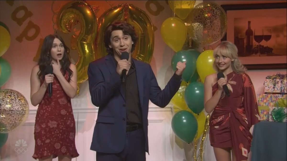 thesnlnetwork's tweet photo. Domingo is back on #SNL with Sabrina Carpenter by his side! https://t.co/QSvhHzw4kG
