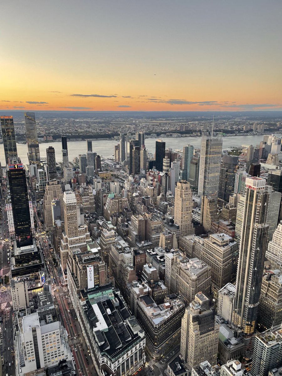MonseCoronadooo's tweet photo. nunca te voy a superar nyc 🥹🫶🏻💫 https://t.co/2tLUqfbcZ8