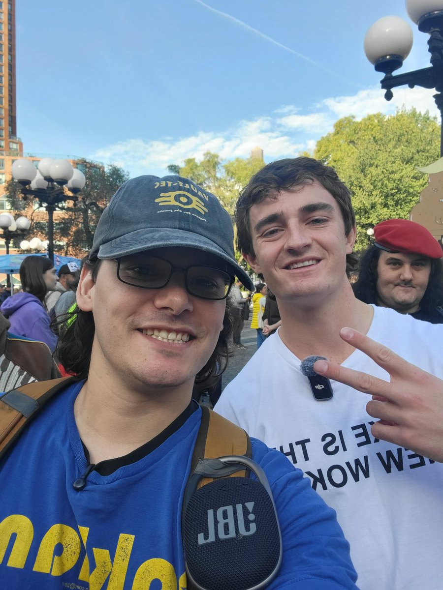 OneSonic tweet media