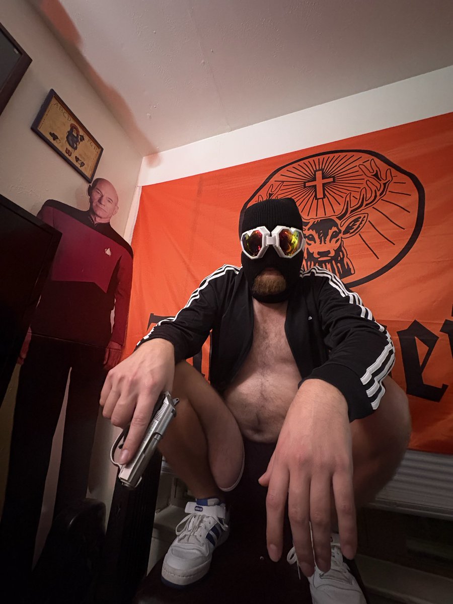 aswestos's tweet image. Normal Saturday night