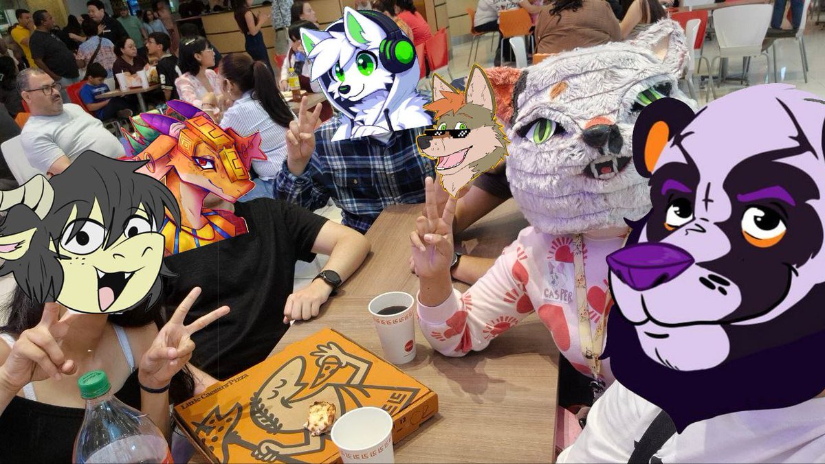 ¡Y así fue como celebramos el día de hoy la meet realizada en el Chuck e Cheese en Tegucigalpa! 🎉 

Los furritos disfrutaron de los juegos, la compañía y los juegos, además de la alegría que hubo en el ambiente. 👾🍕 

!Nos vemos mañana con los furros de San Pedro Sula! ✨️🐾